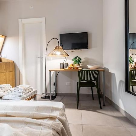 Dafne Room Un'Oasi Romana Per Coppie エクステリア 写真